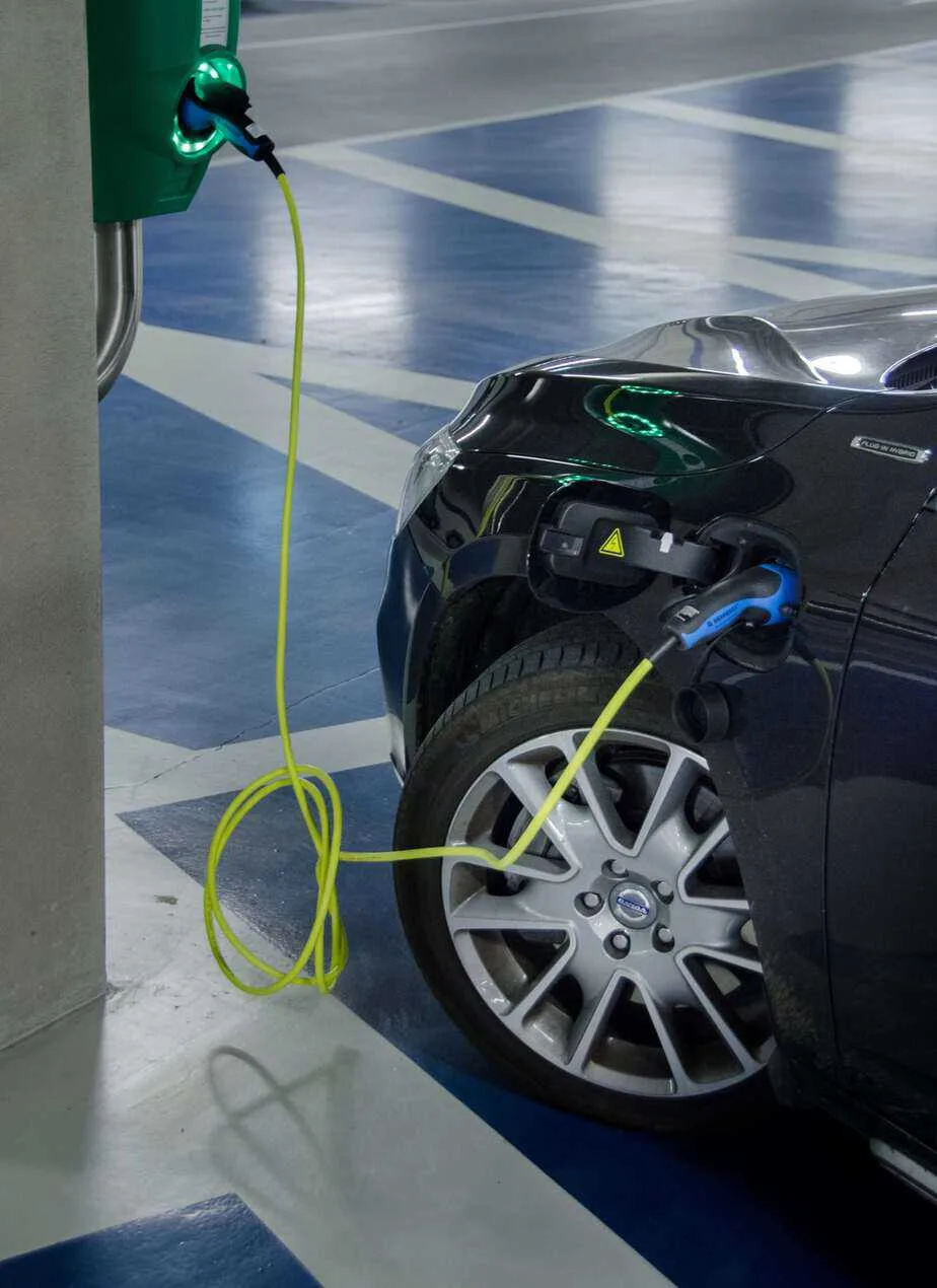 Kitchener electric vehicle towing service